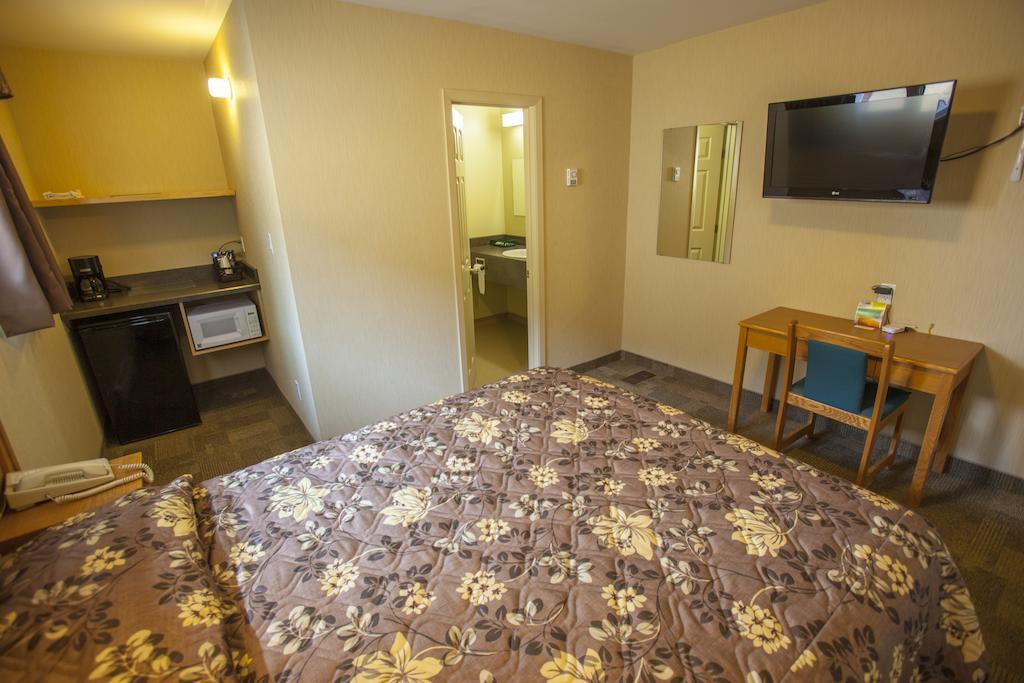 Lake-Vu Motel Kenora Szoba fotó