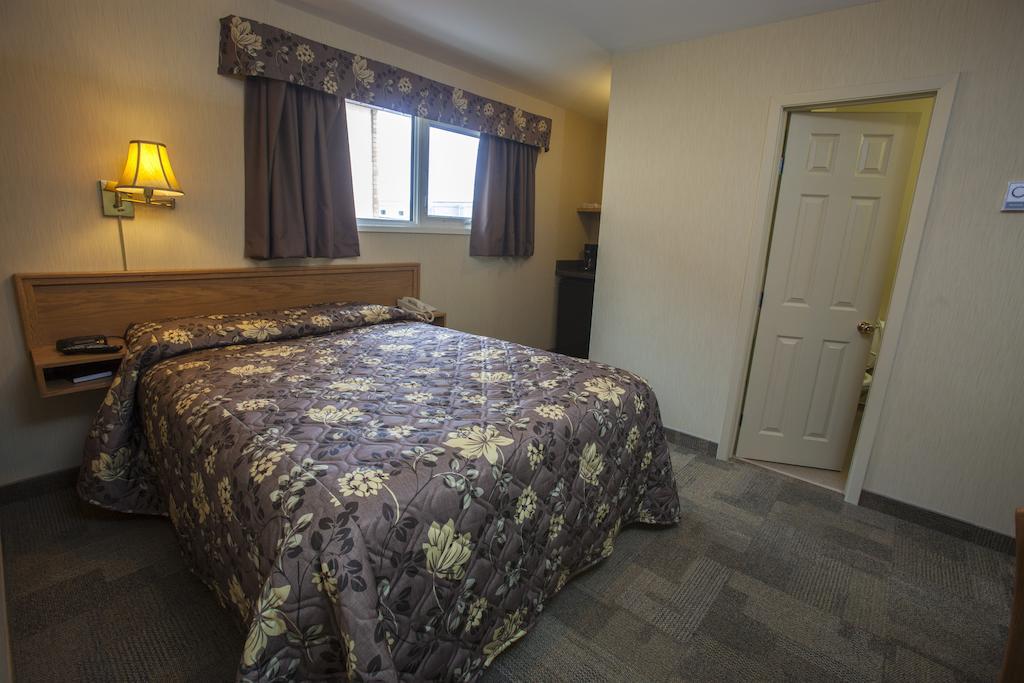 Lake-Vu Motel Kenora Szoba fotó