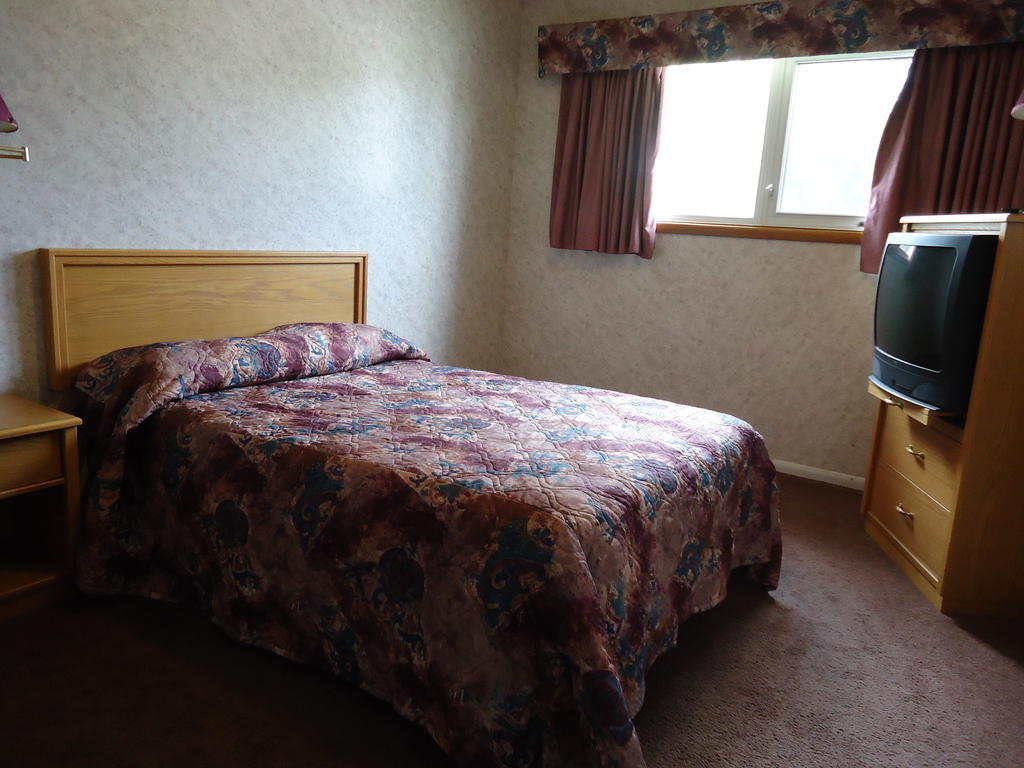 Lake-Vu Motel Kenora Szoba fotó