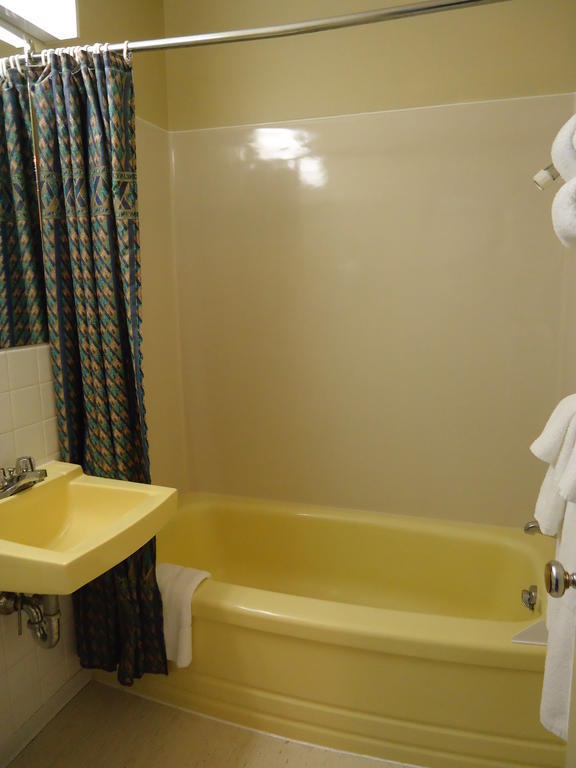 Lake-Vu Motel Kenora Szoba fotó